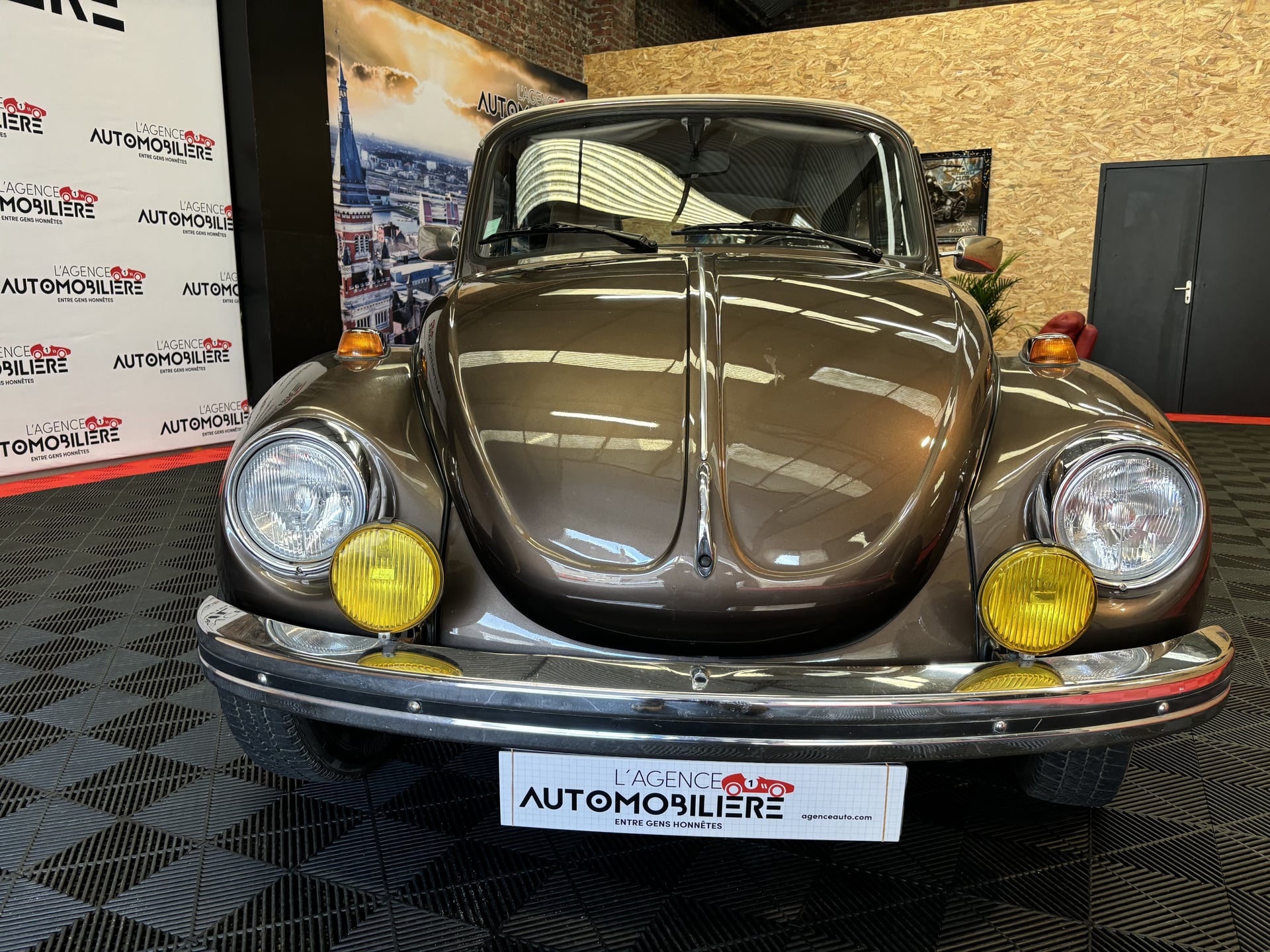 Volkswagen Coccinelle Cabriolet 1303 LS — 2