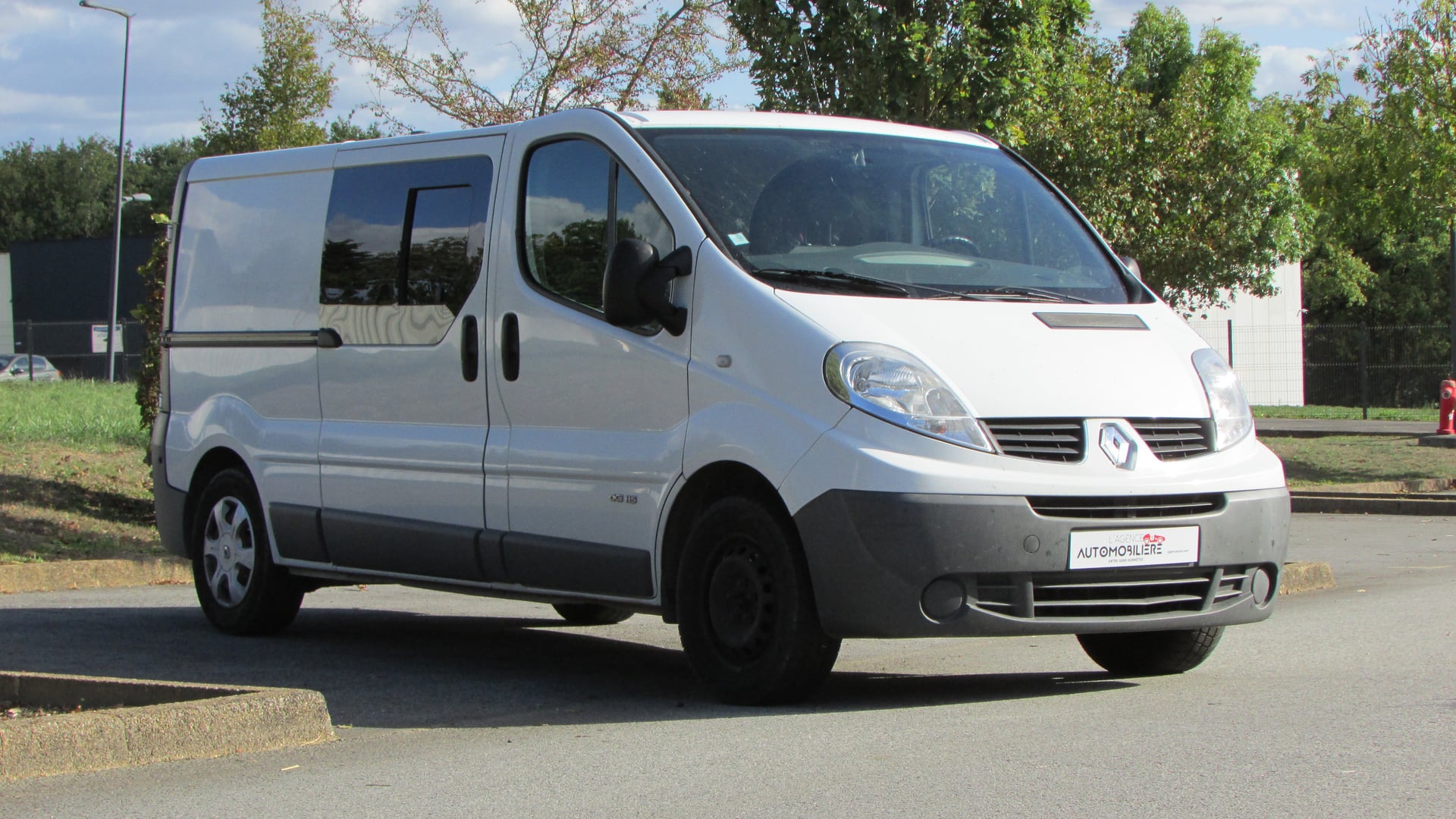 Renault Trafic FOURGON AMENAGE L2H1 2,0L DCI 115 CONFORT
