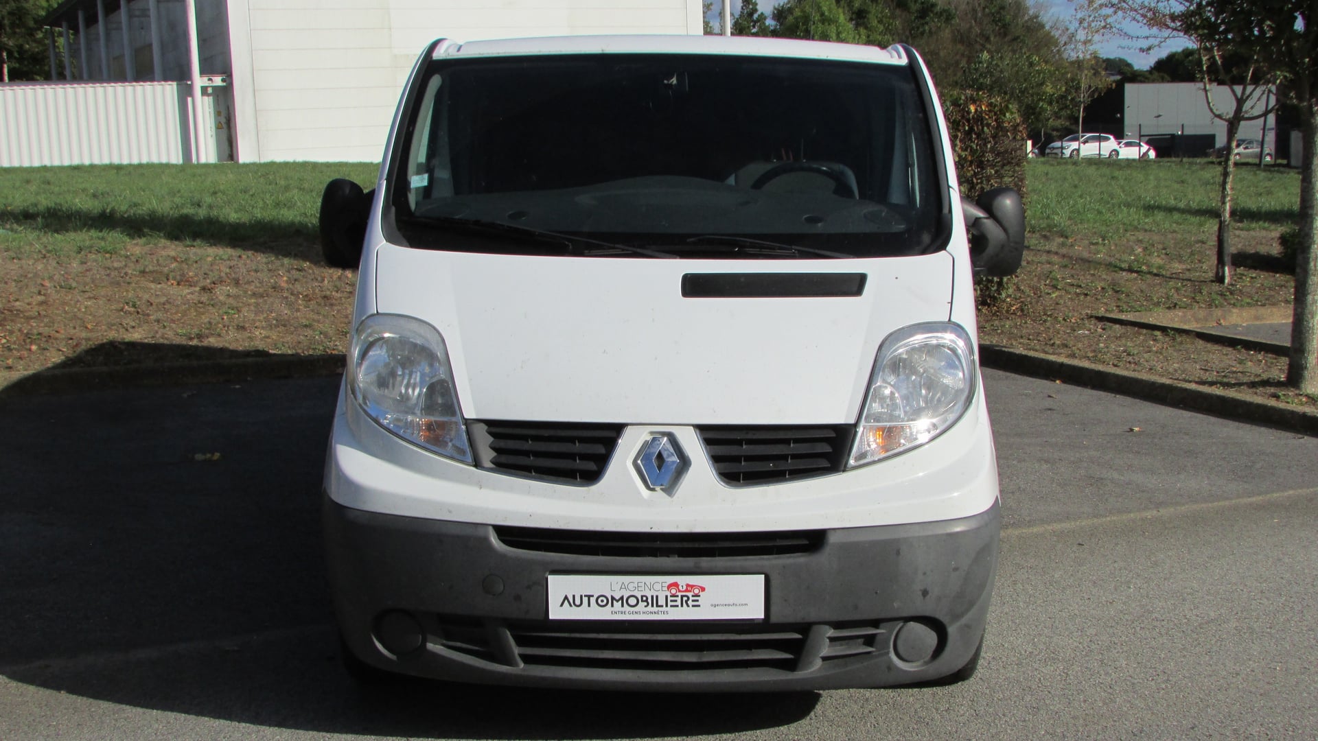 Renault Trafic FOURGON AMENAGE L2H1 2,0L DCI 115 CONFORT — 2