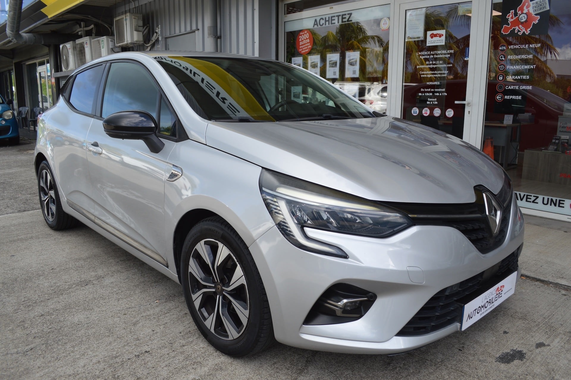 Renault Clio 1.0 TCE 90 SL LIMITED 21N — 2
