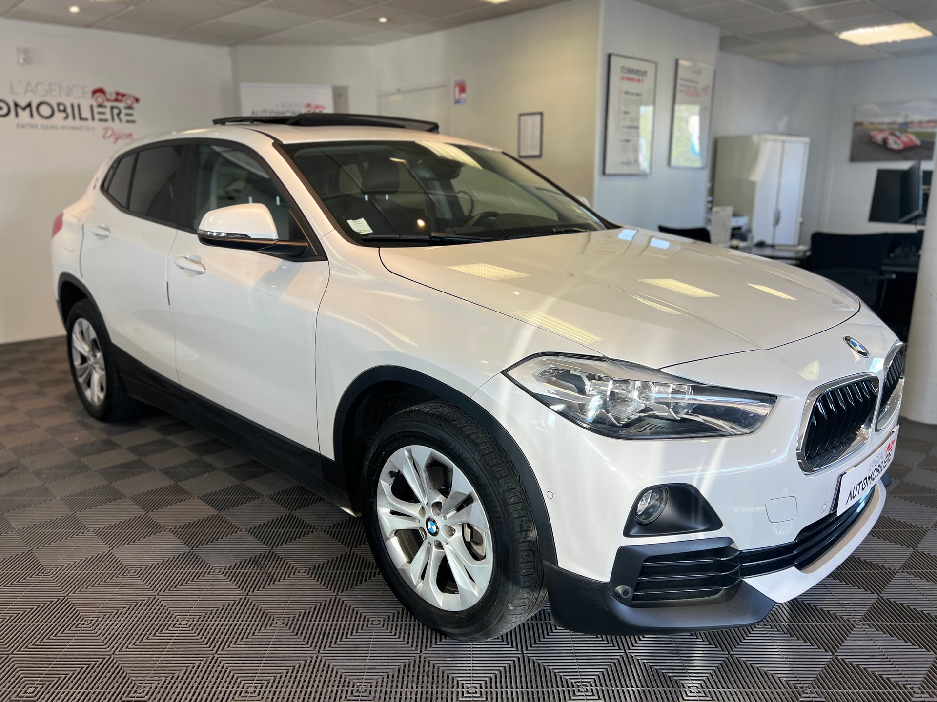 BMW X2 18i sDrive 1.5 i DCT7 140 CV Business — 2