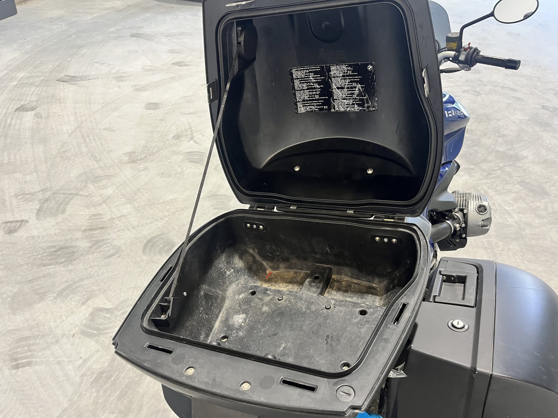 BMW R 1200 R PACK TOURING POIGNETS CHAUFFANTES — 18