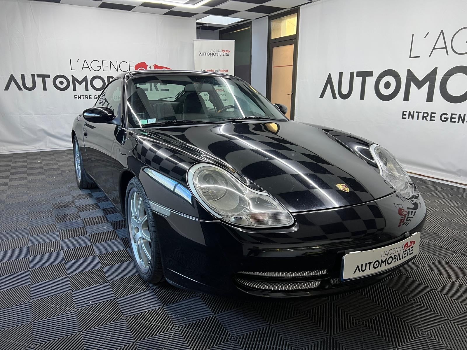 Porsche 911 (996) Coupé Carrera 3.4 i Tiptronic 301ch Boîte auto