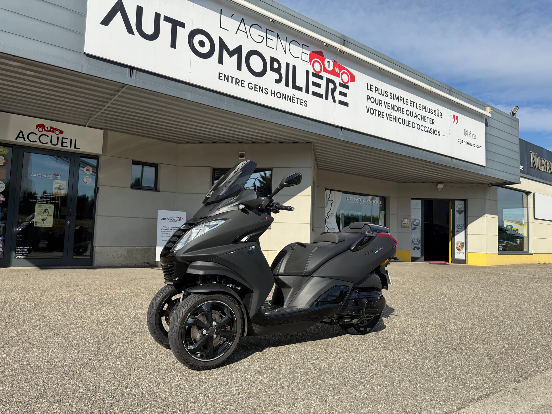Peugeot Metropolis 400 Black Éditions 