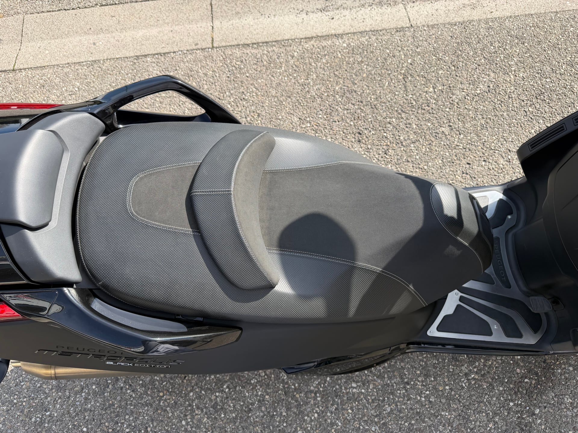 Peugeot Metropolis 400 Black Éditions — 12