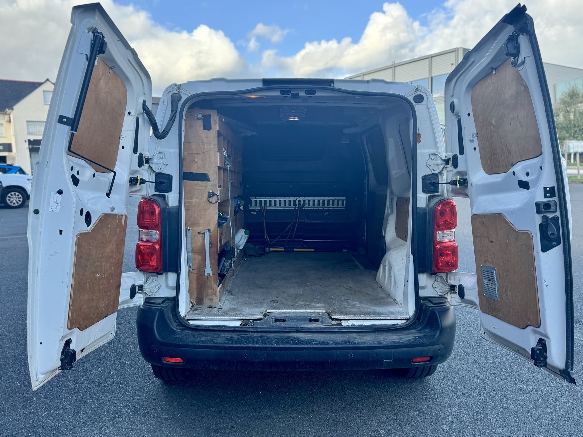 Peugeot Expert Fourgon Standard 2.0 BlueHDi 120ch Premium Pack S&S — 27