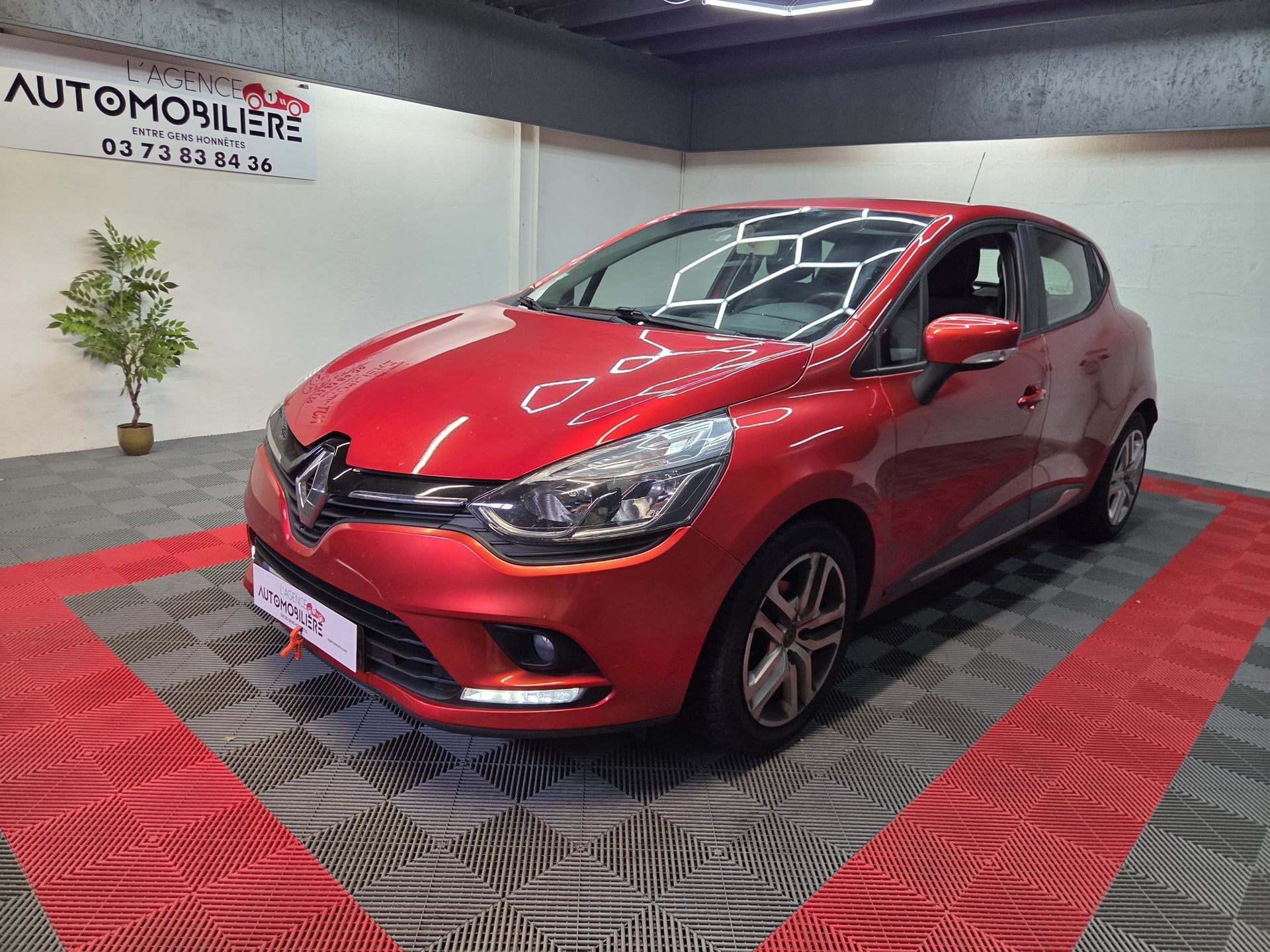 Renault Clio Clio 4 phase 2 1.5 dCi 75ch energy Zen GARANTIE 12 MOIS