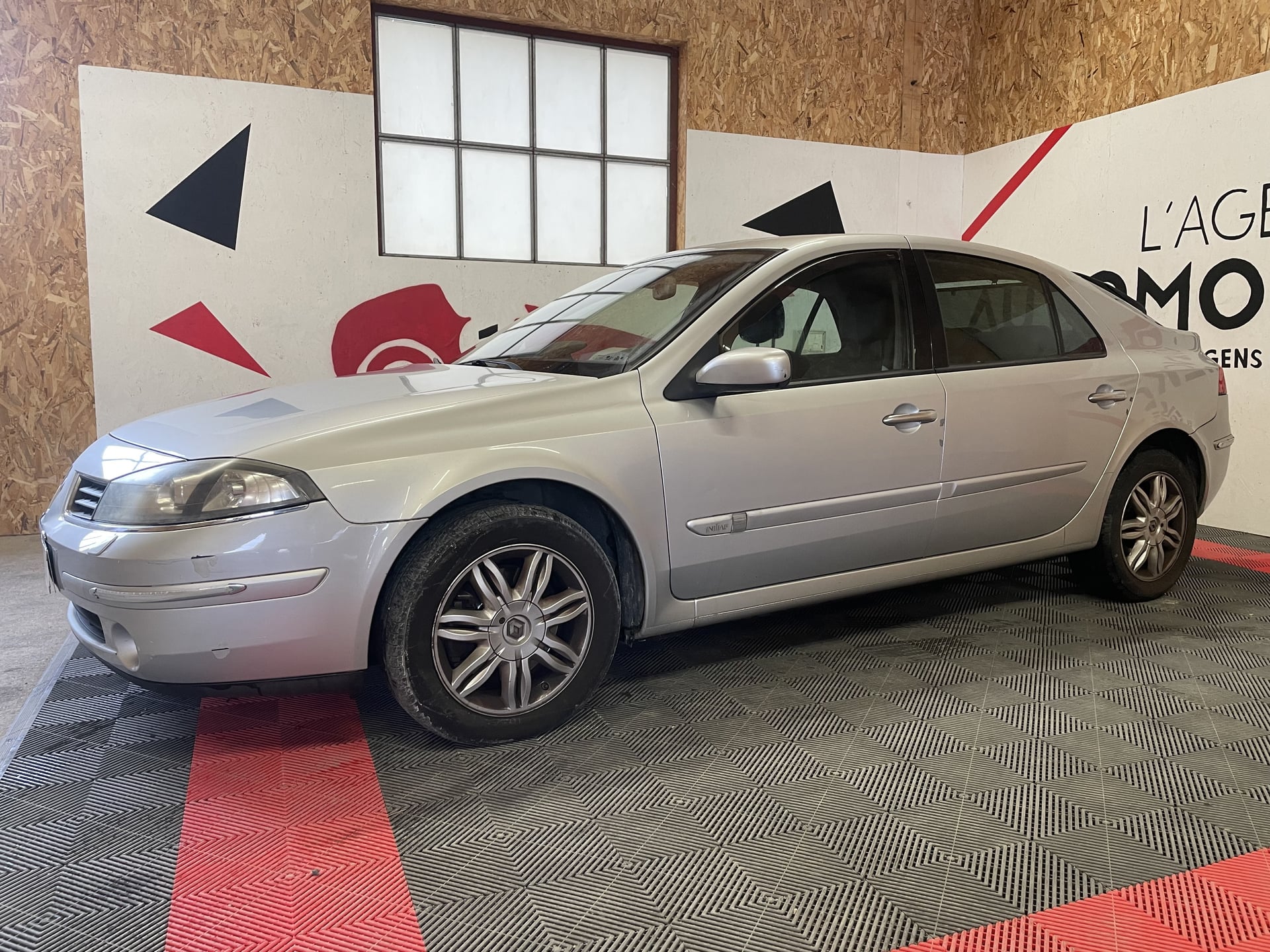 Renault Laguna 2.2 dCi 16V FAP 140 cv — 2