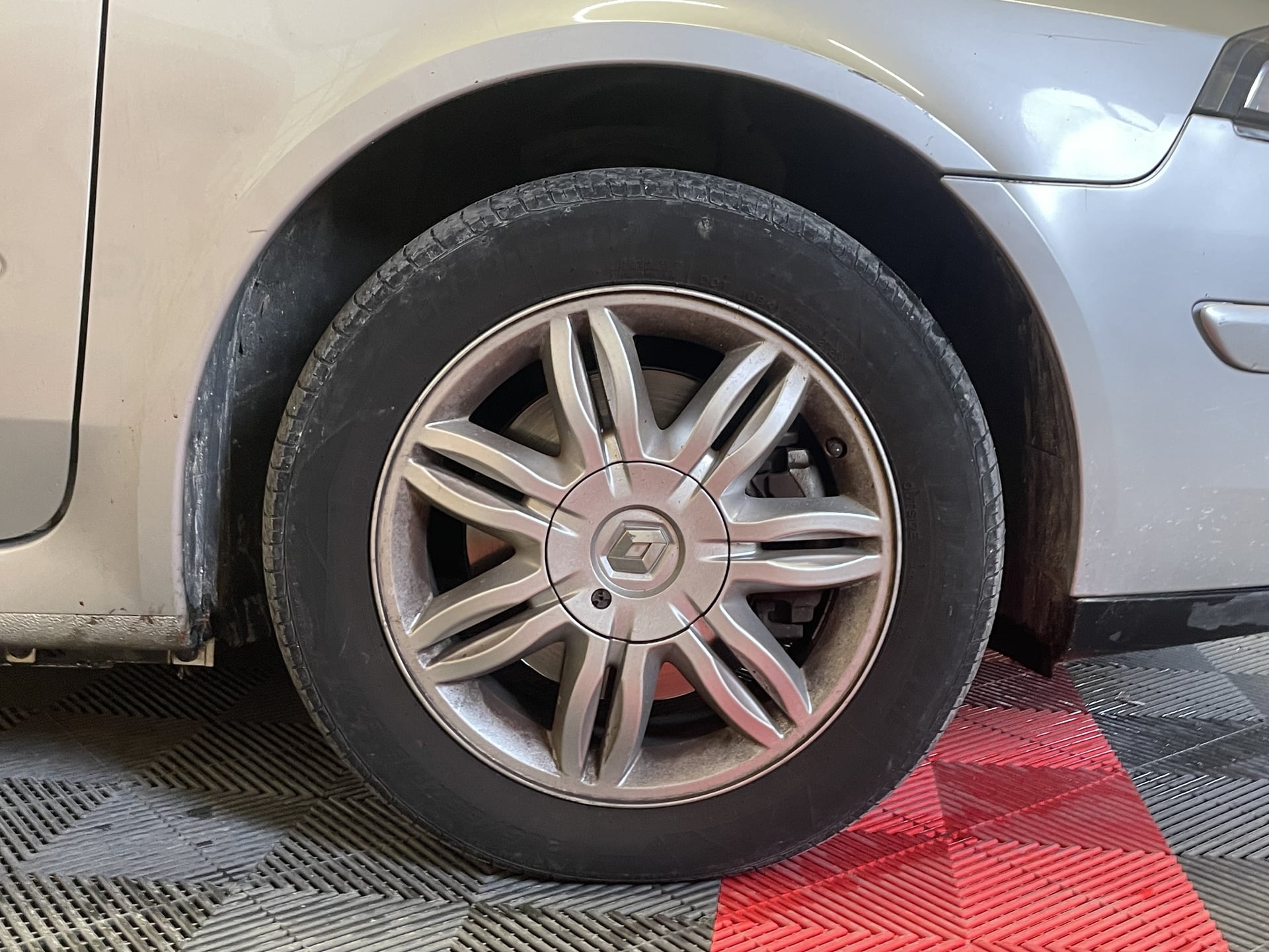 Renault Laguna 2.2 dCi 16V FAP 140 cv — 22