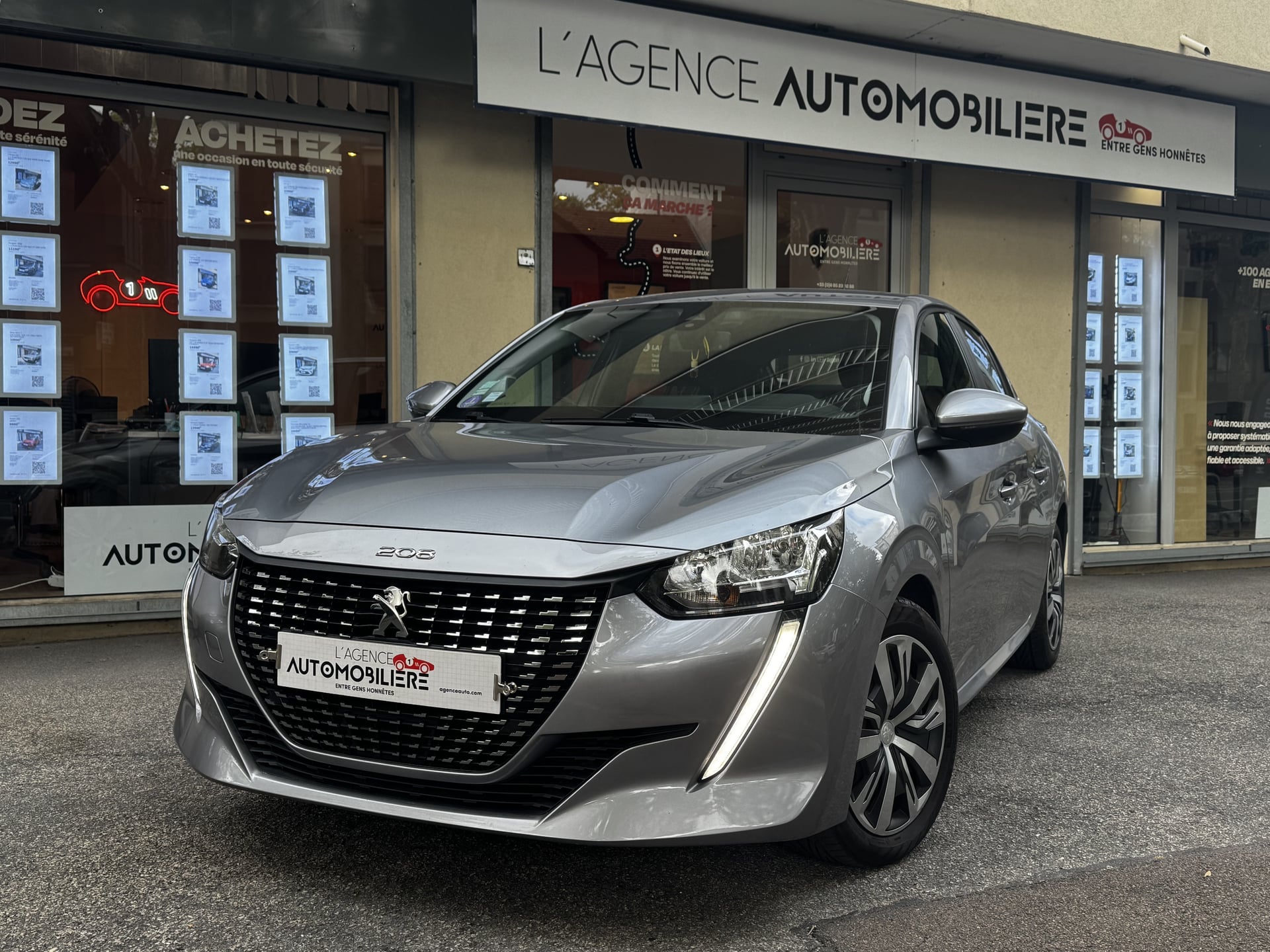 Peugeot 208 II 1.2 PURETECH 75 S&S ACTIVE - DISTRIBUTION EFFECTUE -CARPLAY / ANDROID AUTO - RADAR DE RECUL