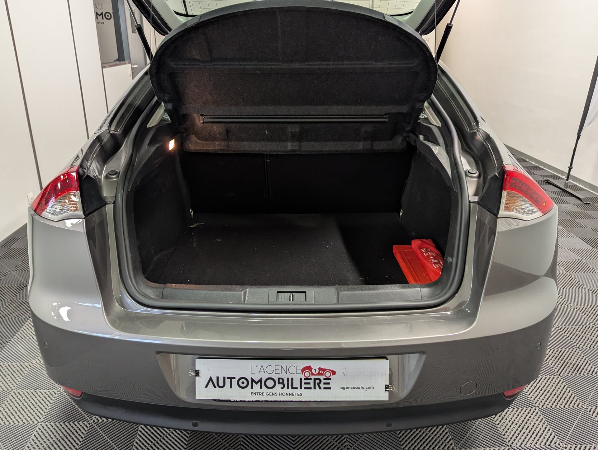 Renault Laguna III Berline 2.0 dCi 16V 150 cv — 30