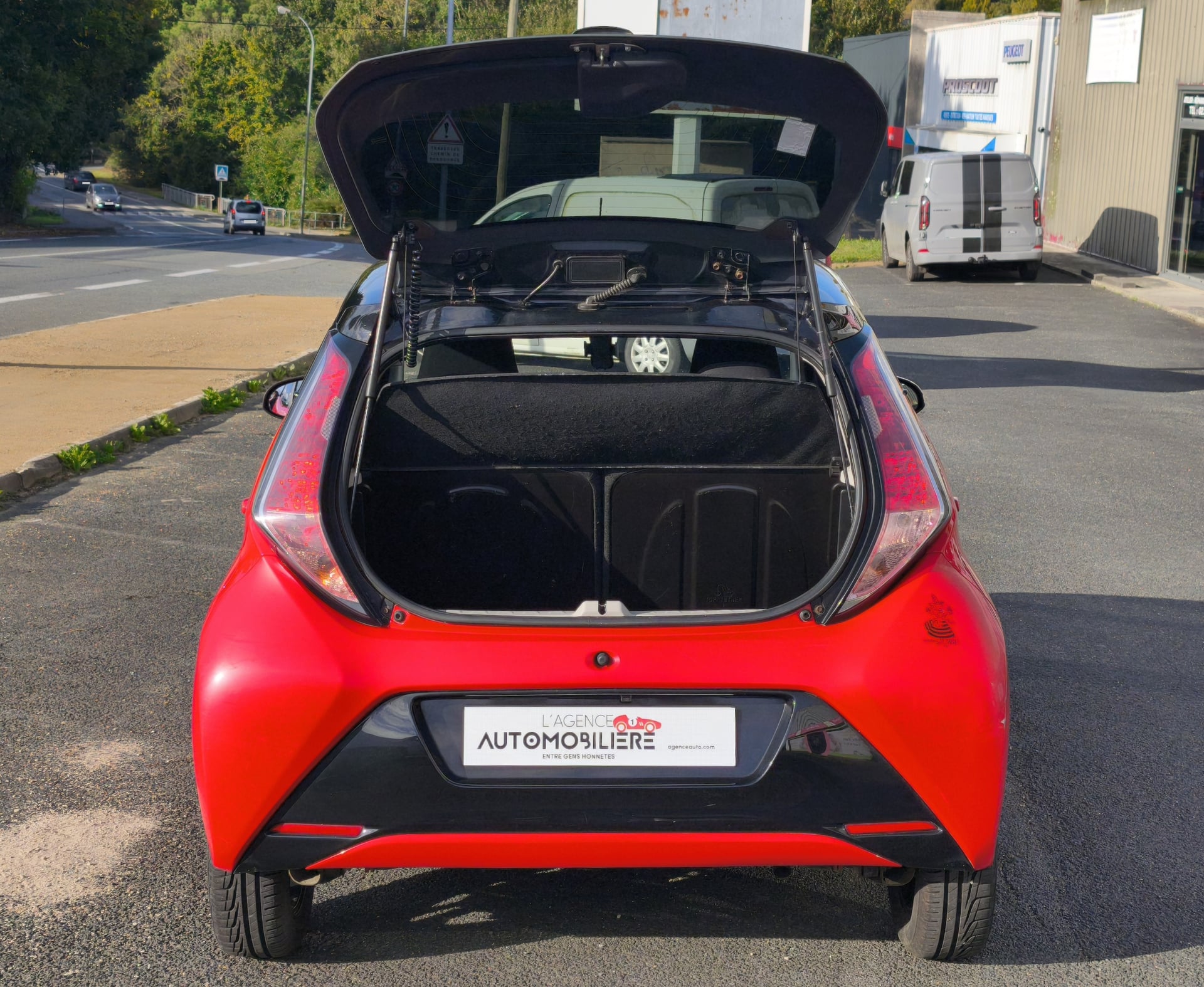 Toyota Aygo 1.0 vvti 69 ch X-CITE — 29