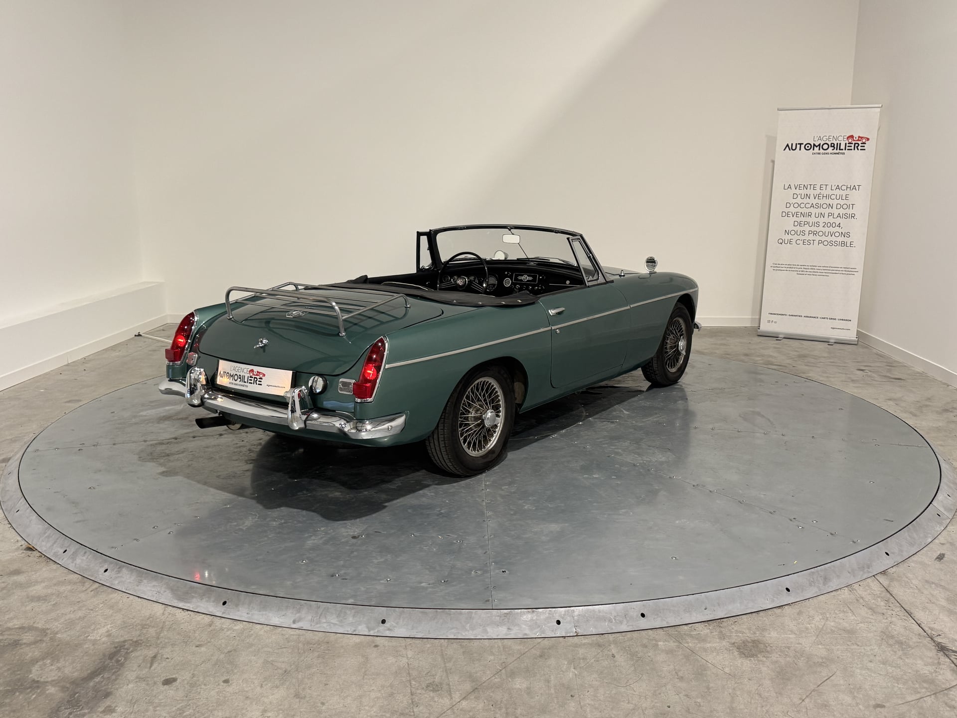 MG BGT 94ch Vert Aston Martin rénové — 2