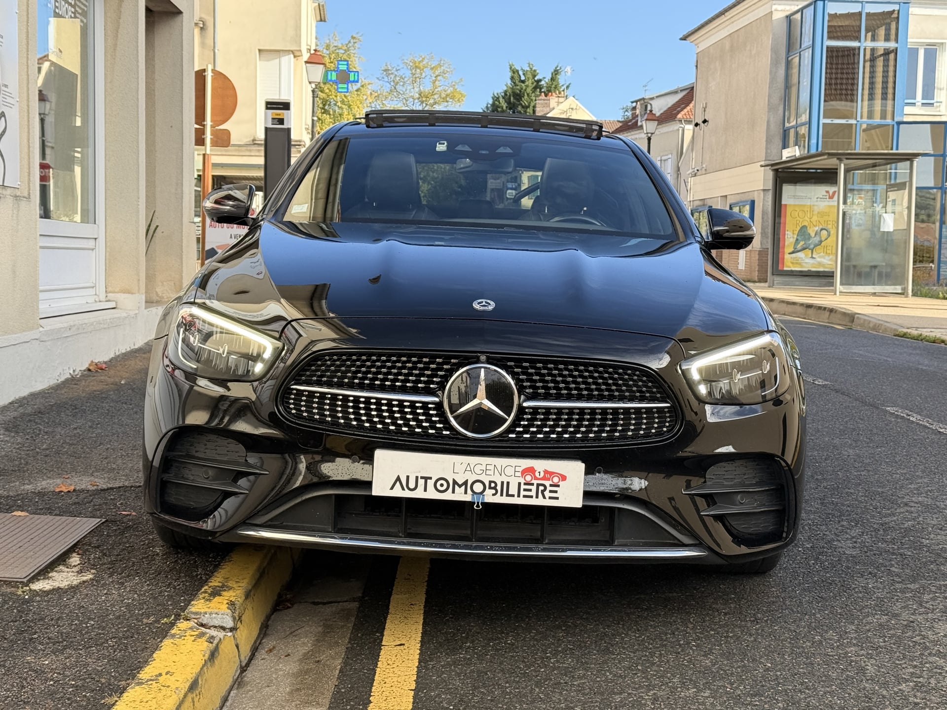 Mercedes-Benz Classe E V (2) 220 D 194 AMG LINE Full Black 9G-TRONIC+Suivi Complet Mercedes+Options! — 2