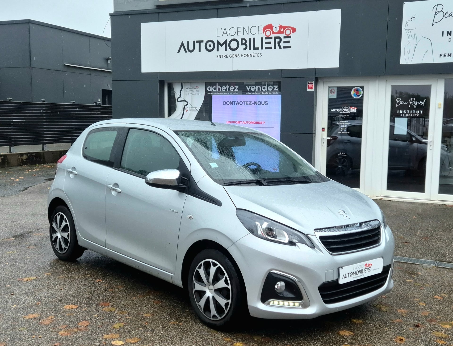 Peugeot 108 5 Portes 1.2 VTi 12V 82 cv STYLE