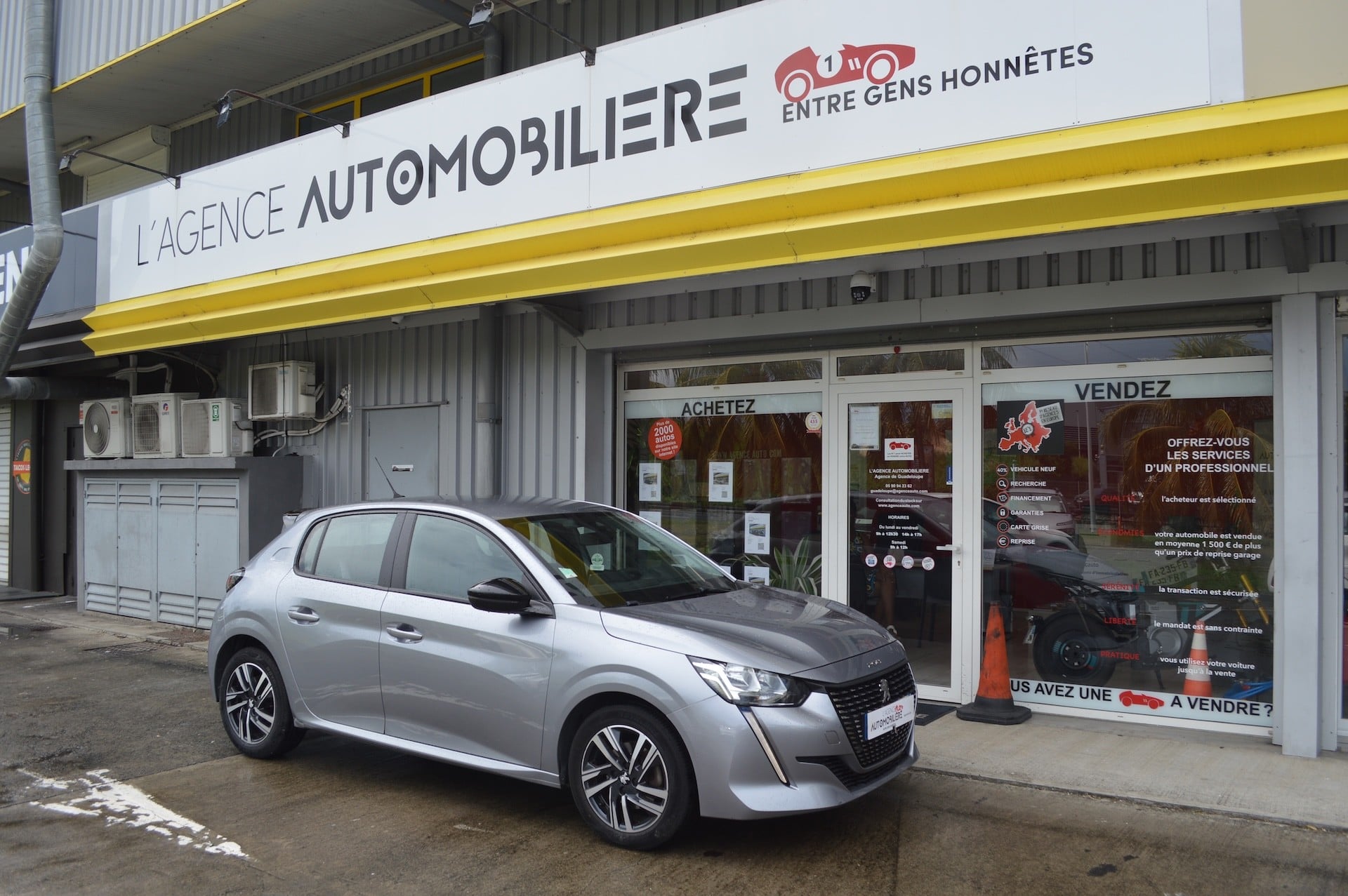 Peugeot 208 208 1.2 100ch Active Pack EAT8