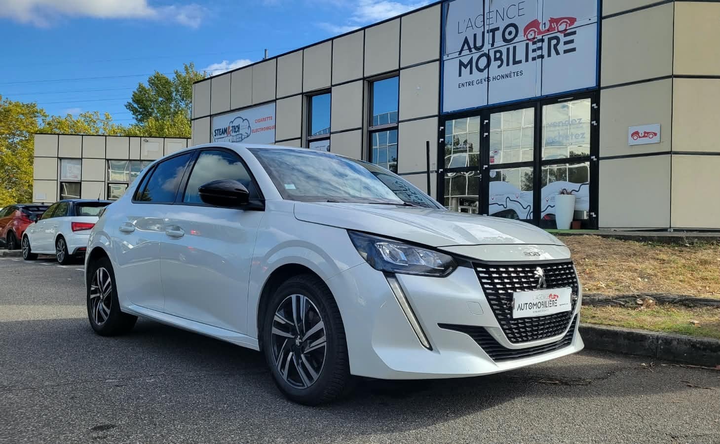 Peugeot 208 100 CV EAT8 Allure 1er Main