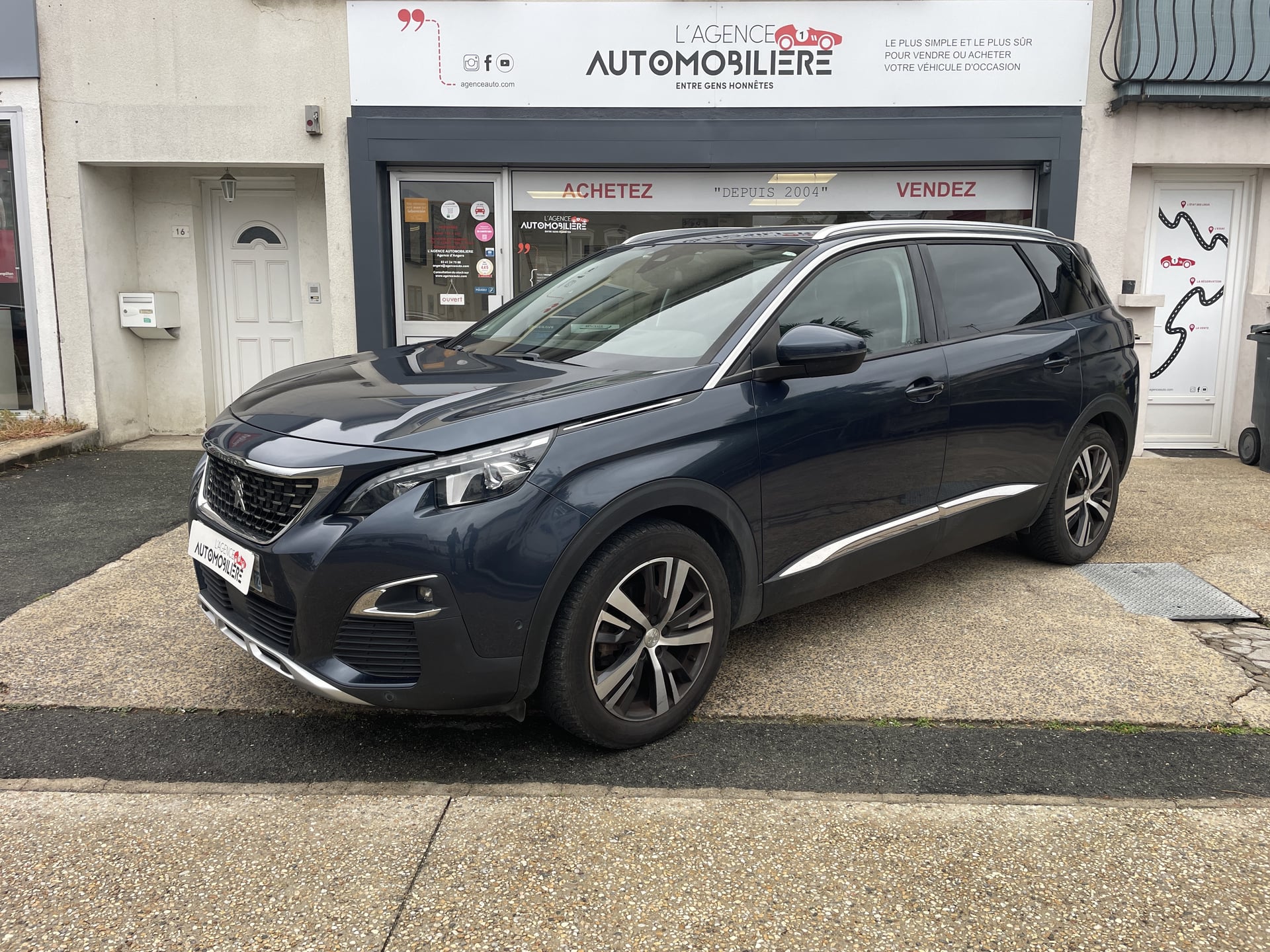 Peugeot 5008 1.6 BlueHDi S&S 120 cv ALLURE 7 Places - 2ème main