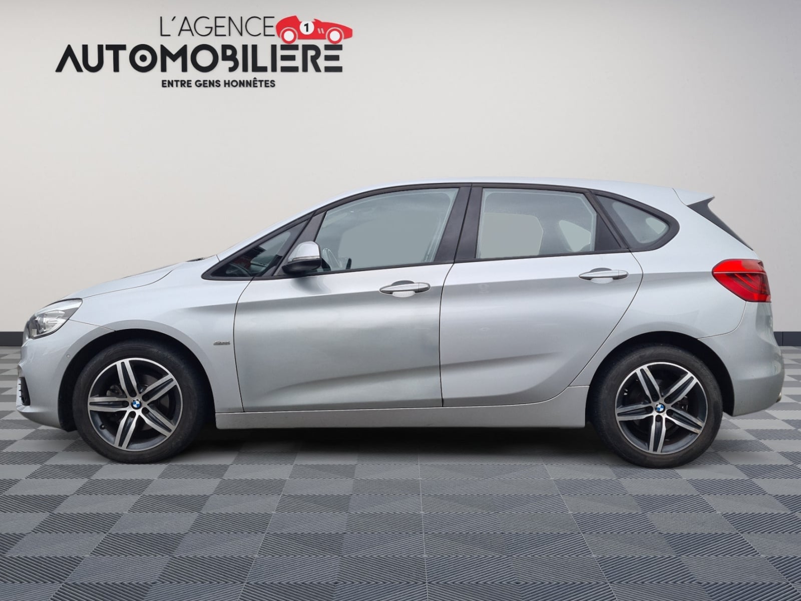 BMW Série 2 ACTIVE TOURER 216D SPORT LINE BVA6 — 2