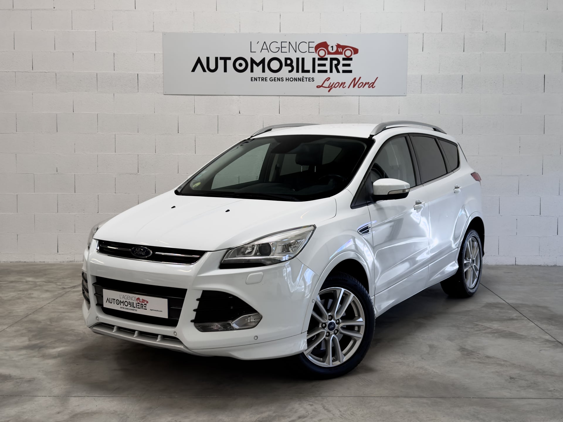 Ford Kuga 2 Phase 2 2.0 TDCI 120 Sport Platinium – Français – Caméra – Keyless – Roue de secours – Distribution OK