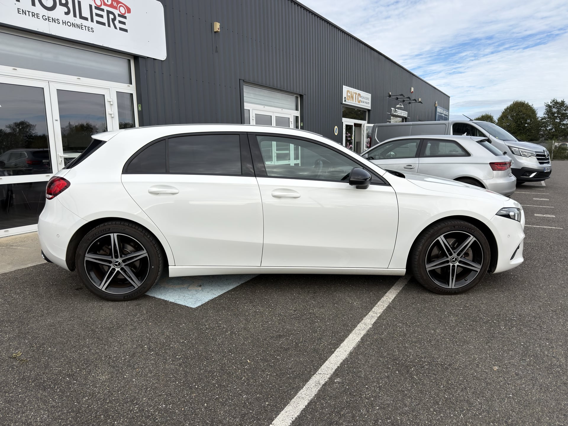 Mercedes-Benz Classe A 250 2.0L 221CH PROGRESSIVE LINE - VIDANGE DE BOÎTE EFFECTUÉE — 2