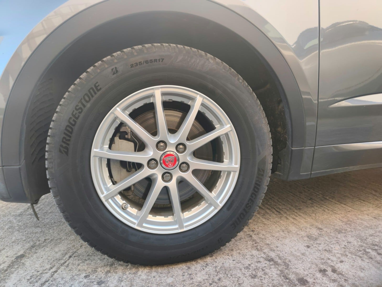 Jaguar E-Pace 2.0 D 150 R-DYNAMIC BUSINESS AWD BVA — 30