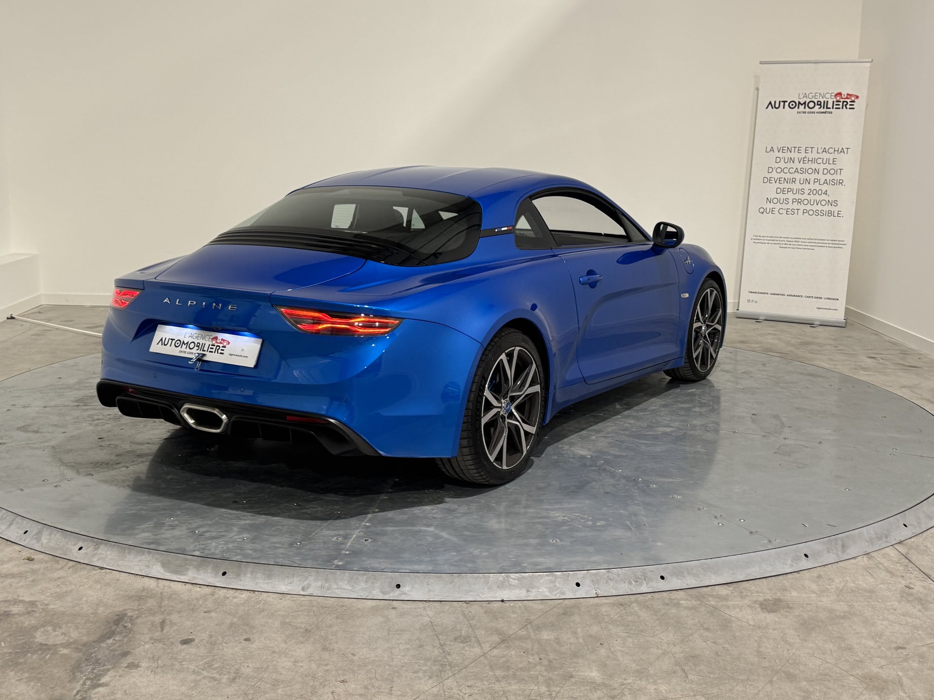 Alpine A110 1.8t 252ch Légende Echap. Sport / Focal / Télémétrie / Sabelt 2eme main — 2