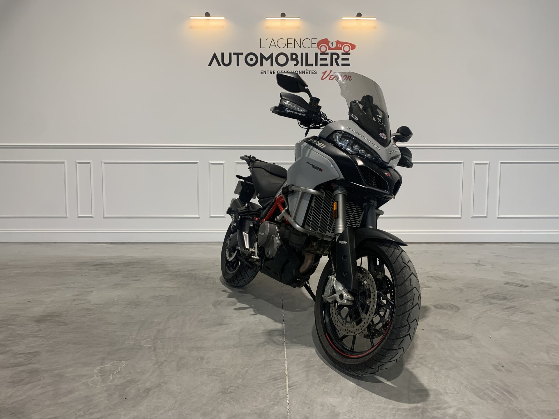 Ducati Multistrada V2 S + PACK TOURING — 2