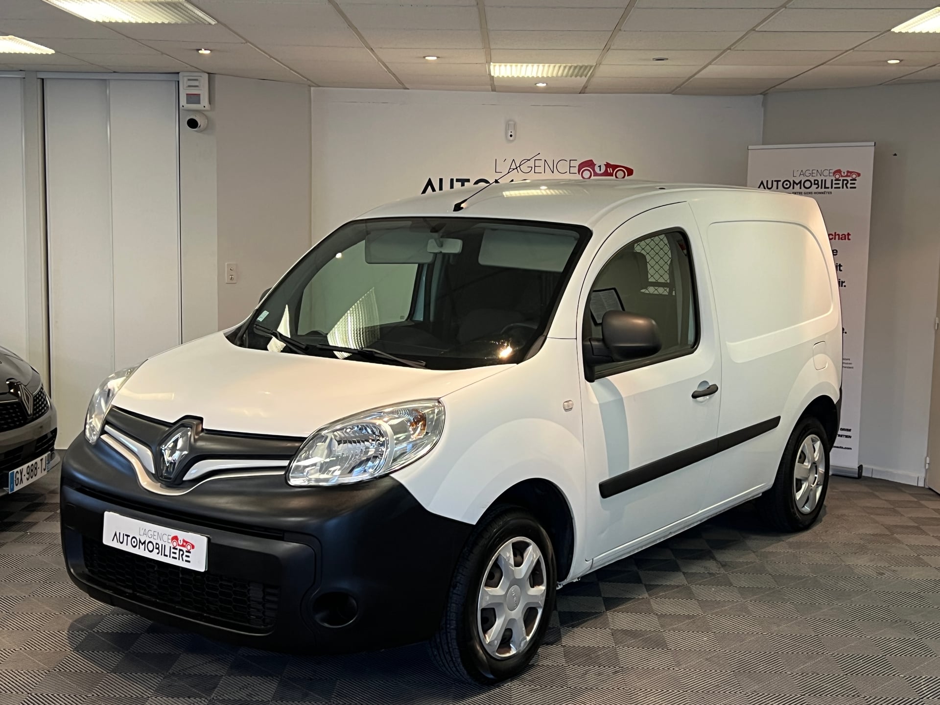 Renault Kangoo Rena II 1.5 dCi Energy  75 CV Sésame Ouvre toi-   Révisé & Contrôlé - Garantie 12 Mois - Embrayage Neuf  - Distribution OK Attelage Radar AR