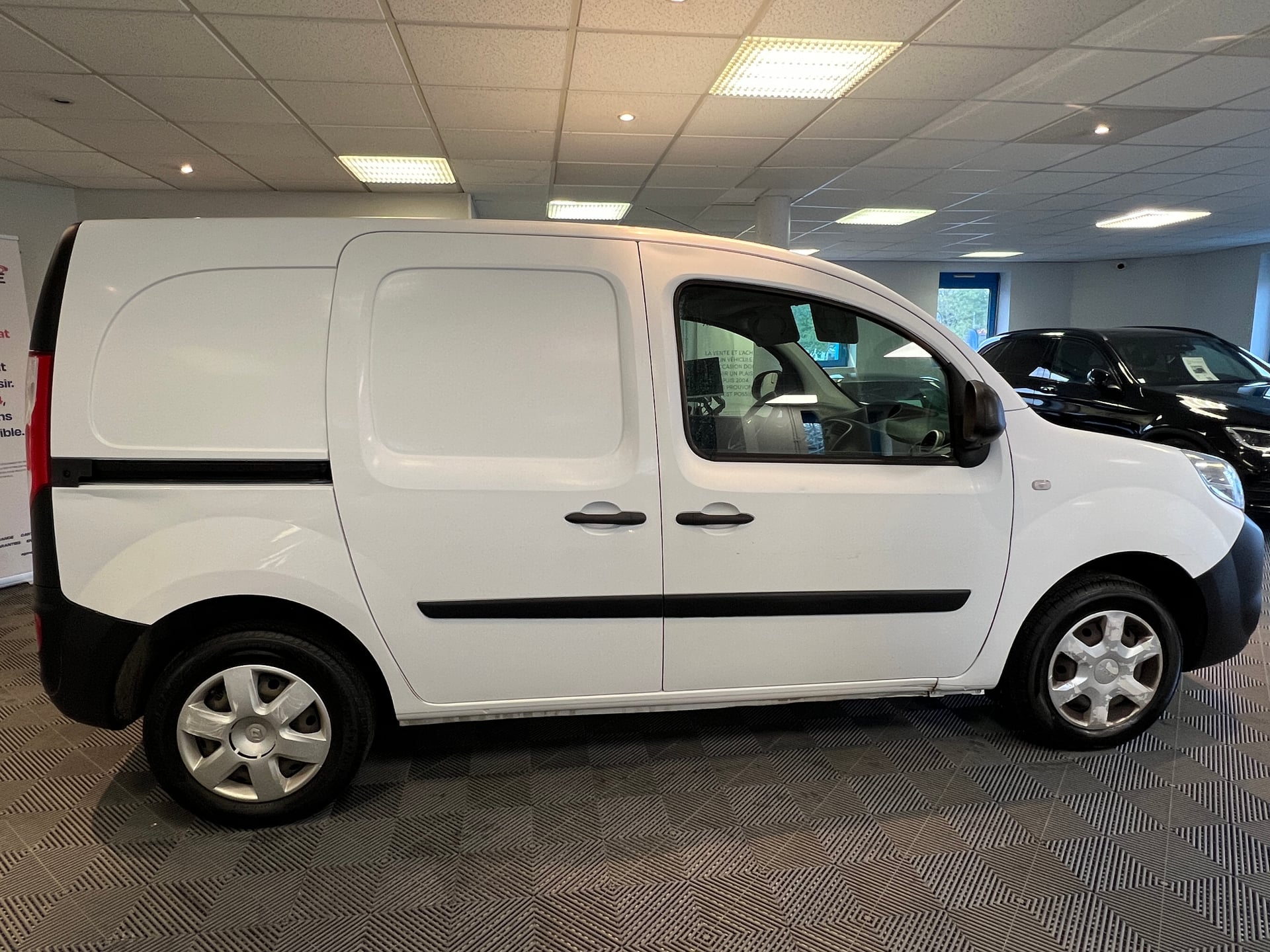 Renault Kangoo Rena II 1.5 dCi Energy 75 CV Sésame Ouvre toi- Révisé & Contrôlé - Garantie 12 Mois - Embrayage Neuf - Distribution OK Attelage Radar AR — 16