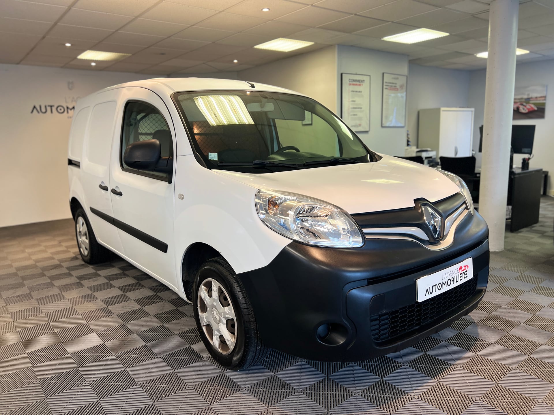 Renault Kangoo Rena II 1.5 dCi Energy 75 CV Sésame Ouvre toi- Révisé & Contrôlé - Garantie 12 Mois - Embrayage Neuf - Distribution OK Attelage Radar AR — 2