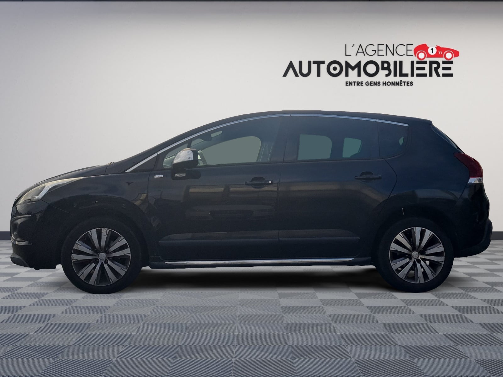 Peugeot 3008 (2) 1.6 BLUEHDI 120 S&S STYLE EAT6 — 2