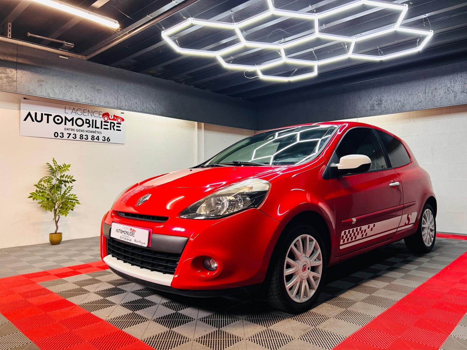 Renault Clio 1.2 TCe 100 cv – Look Clio S – Rouge & Blanc – Distribution Faite