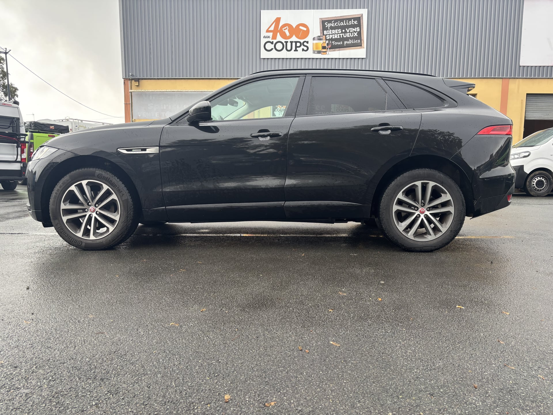 Jaguar F-Pace Black Edition 2.0D 180cv AWD BVA — 2