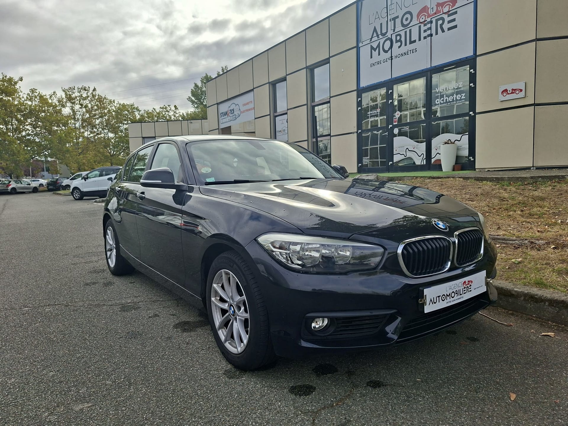 BMW Série 1 120D 190CH LOUNGE - Boite Auto BVA8