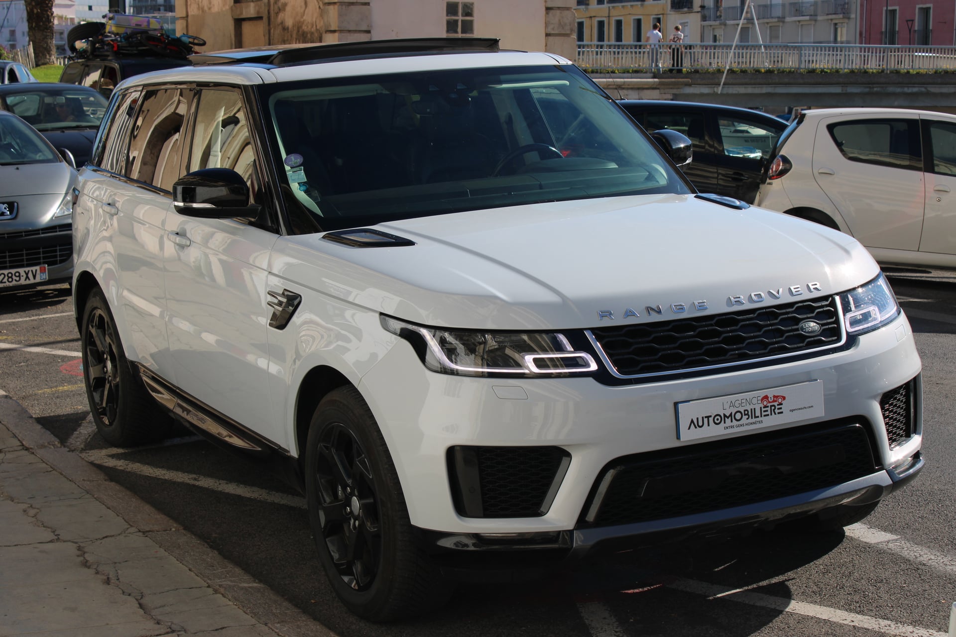 Land Rover Range Rover Sport MARK VIII P400e PHEV 2.0L 4040Ch HSE ( Toit ouvrant, Coffre électrique, Caméra Av et Arr ... ) — 2