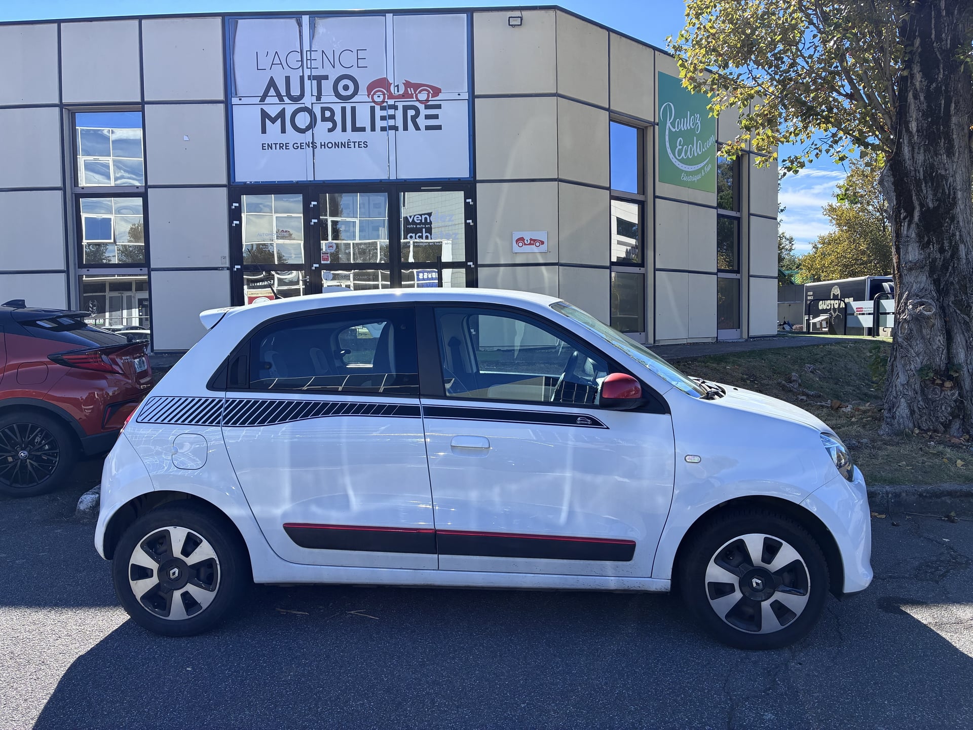 Renault Twingo III 1.0 SCE 70cv ZEN - Entretien Exclusif Renault — 2