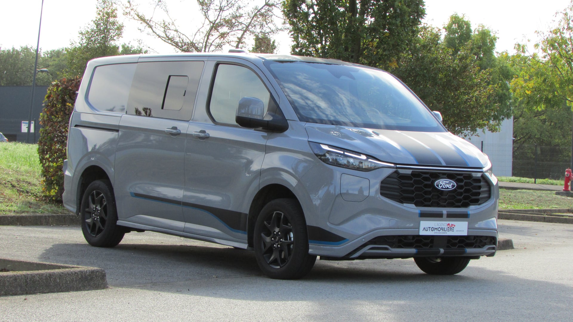 Ford Transit Custom Fg 320 L1H1 2,5L DURATEC 232CH HYBRIDE RECHARGEABLE SPORT CVT TVA RECUPERABLE