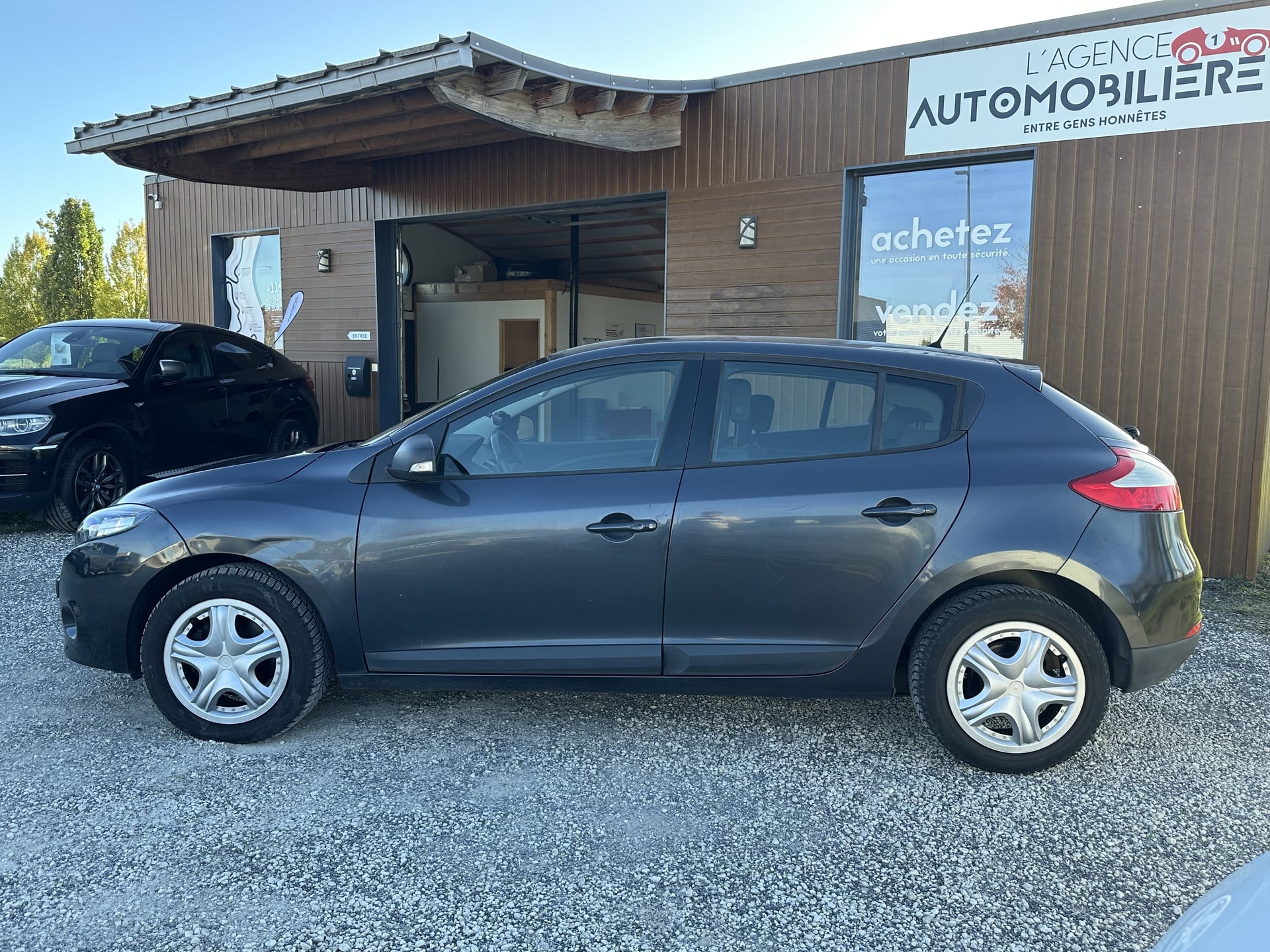 Renault Megane III 1.5 dCi 110 CH — 2