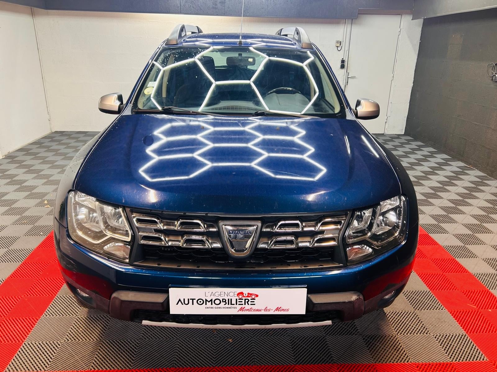 Dacia Duster 1.5 dCi 110 cv - Finition Lauréate – 149 500 km – SUV Diesel – Boîte Manuelle - Garantie 12 mois — 2