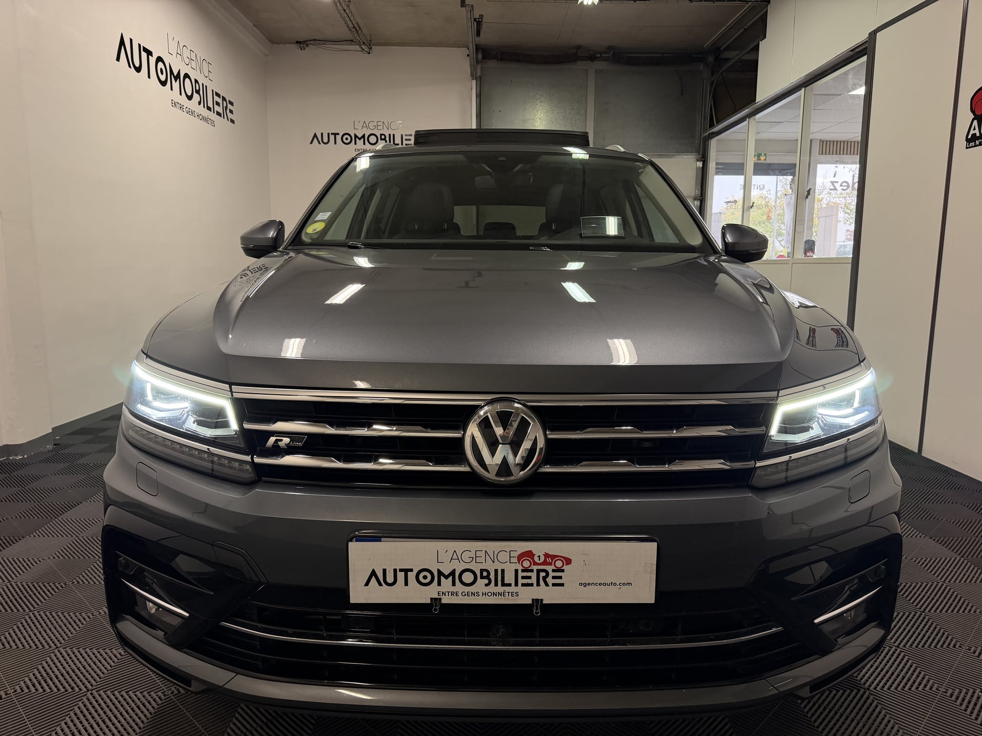 Volkswagen Tiguan Allspace 2.0 TDI 150 CARAT EXCLUSIVE DSG7 — 2