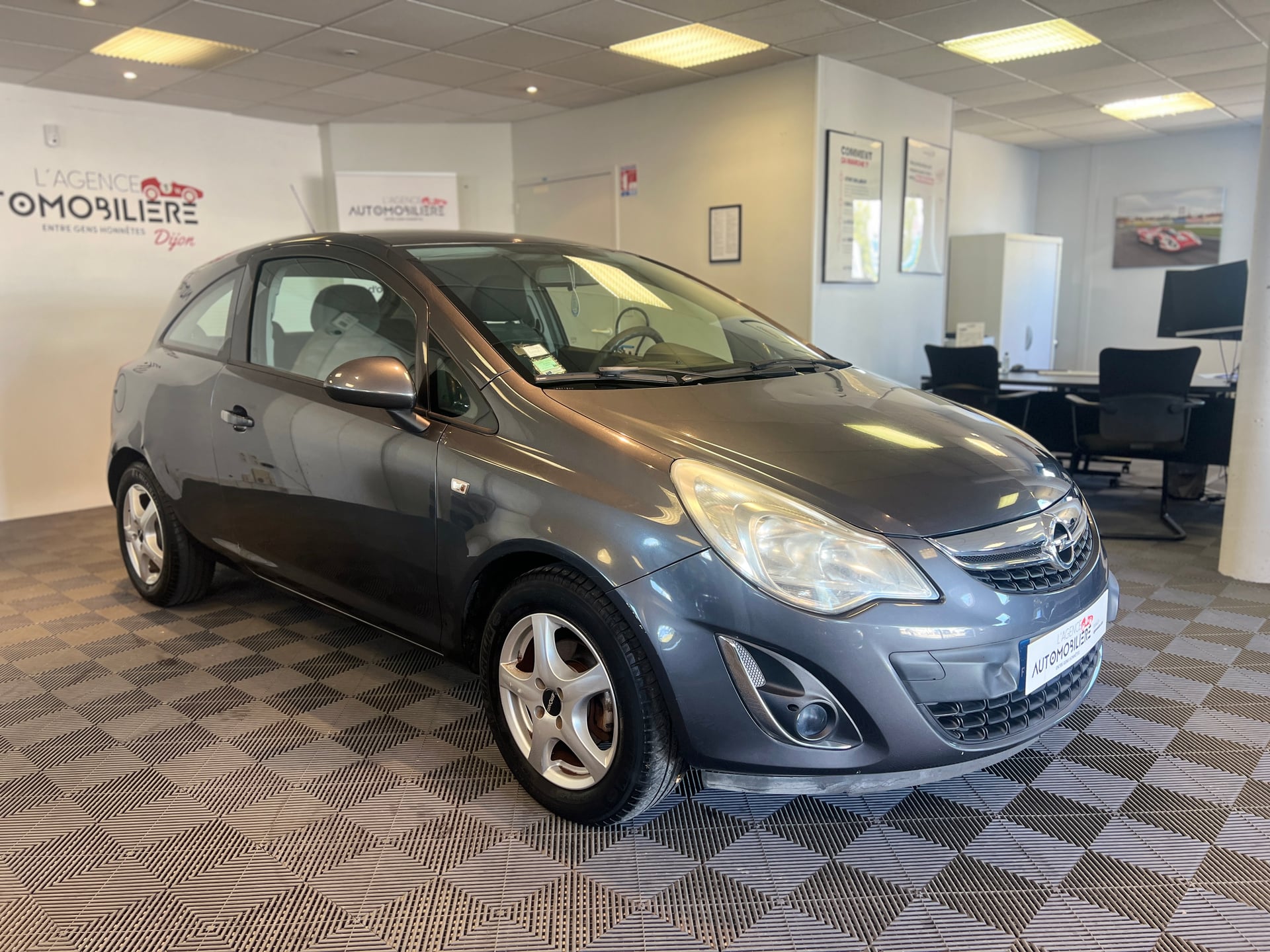 Opel Corsa 1.2 Twinport 85 cv — 2