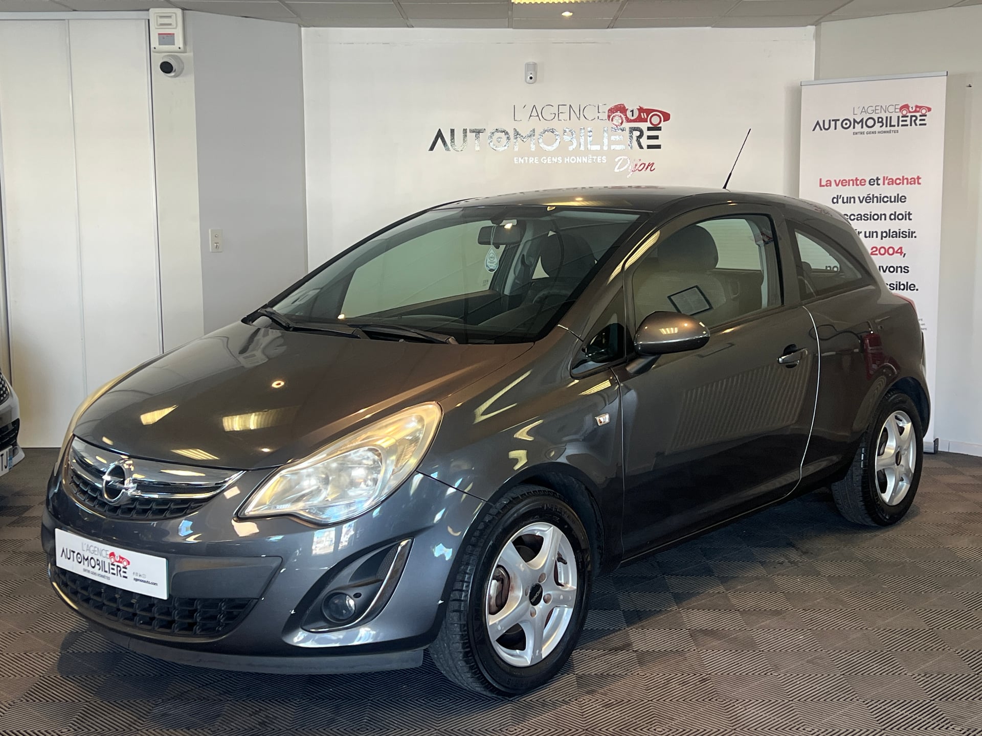 Opel Corsa 1.2 Twinport 85 cv