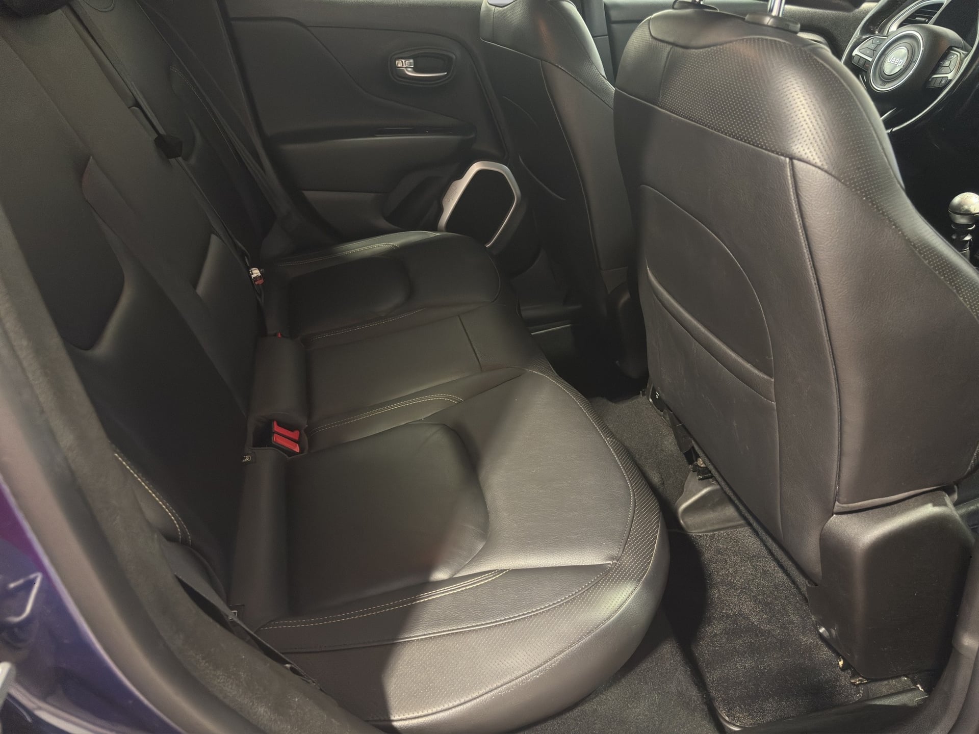 Jeep Renegade 1.6 MULTIJET S&S 120 LIMITED Distribution faite/Historique d'entretien complet — 37