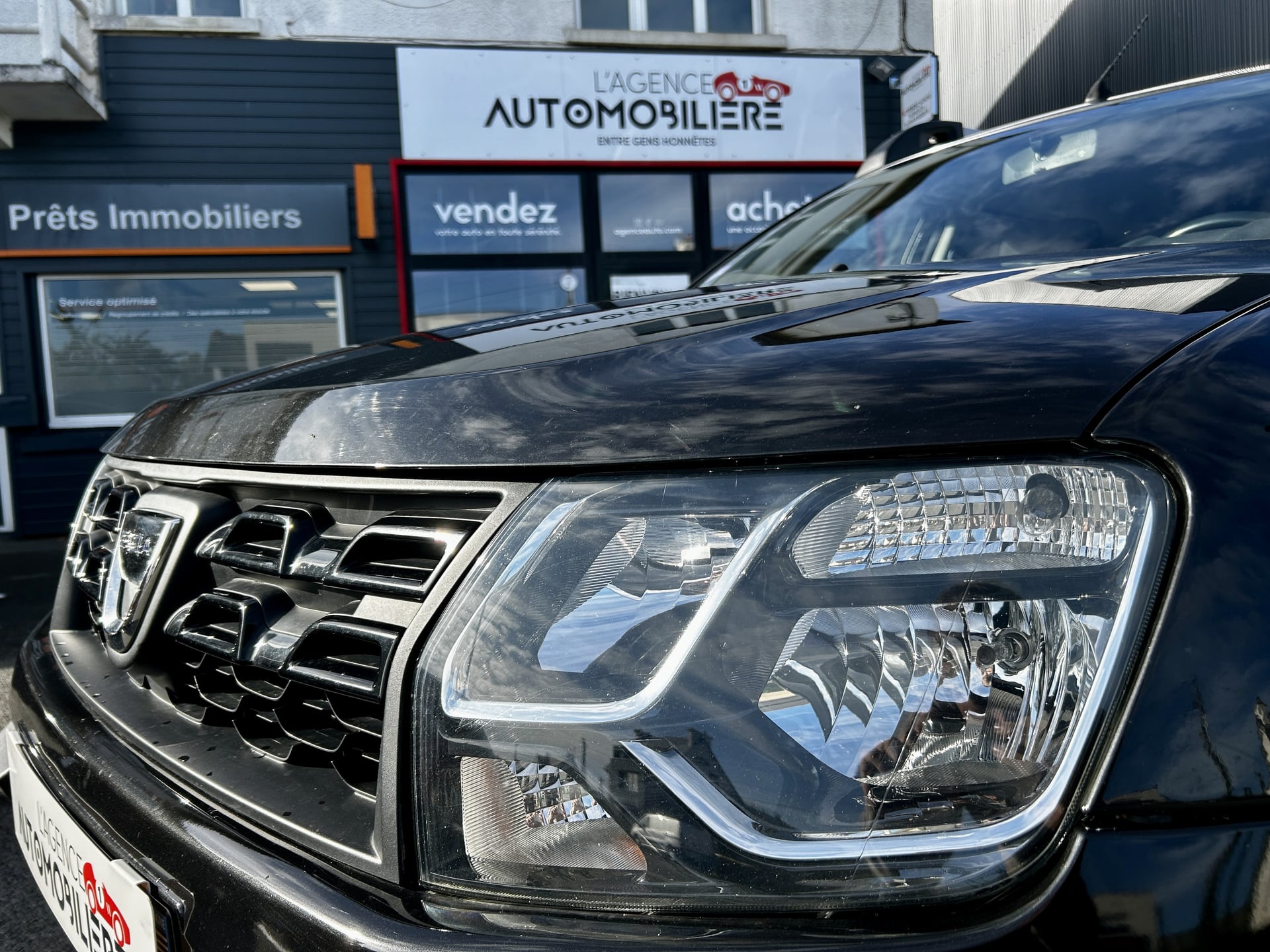 Dacia Duster 1.2 TCE 125ch BVM6 4x4 BLACK TOUCH (distri faite) — 2