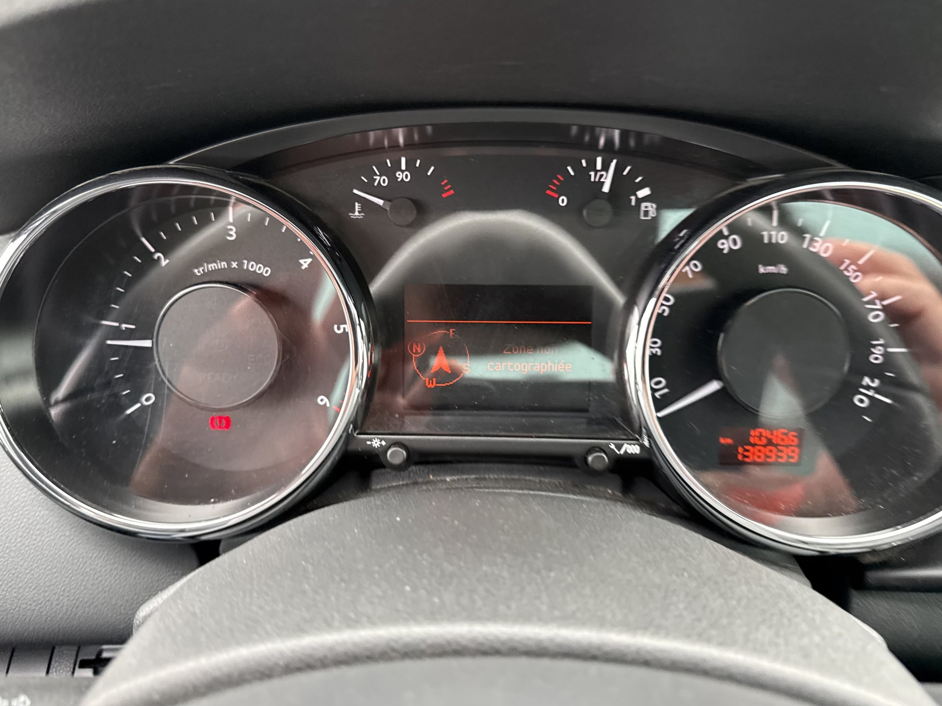 Peugeot 3008 1.6 HDI 115CH PREMIUM PACK | 1ère Main | GARANTIE 12 MOIS — 33