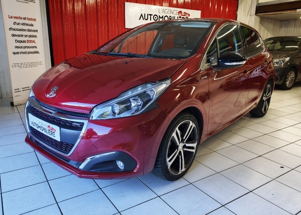 Peugeot 208 PEUGEOT 208 1.2L VTI GT LINE 110CV EMBRAYAGE NEUF DISTRIBUTION FAITE