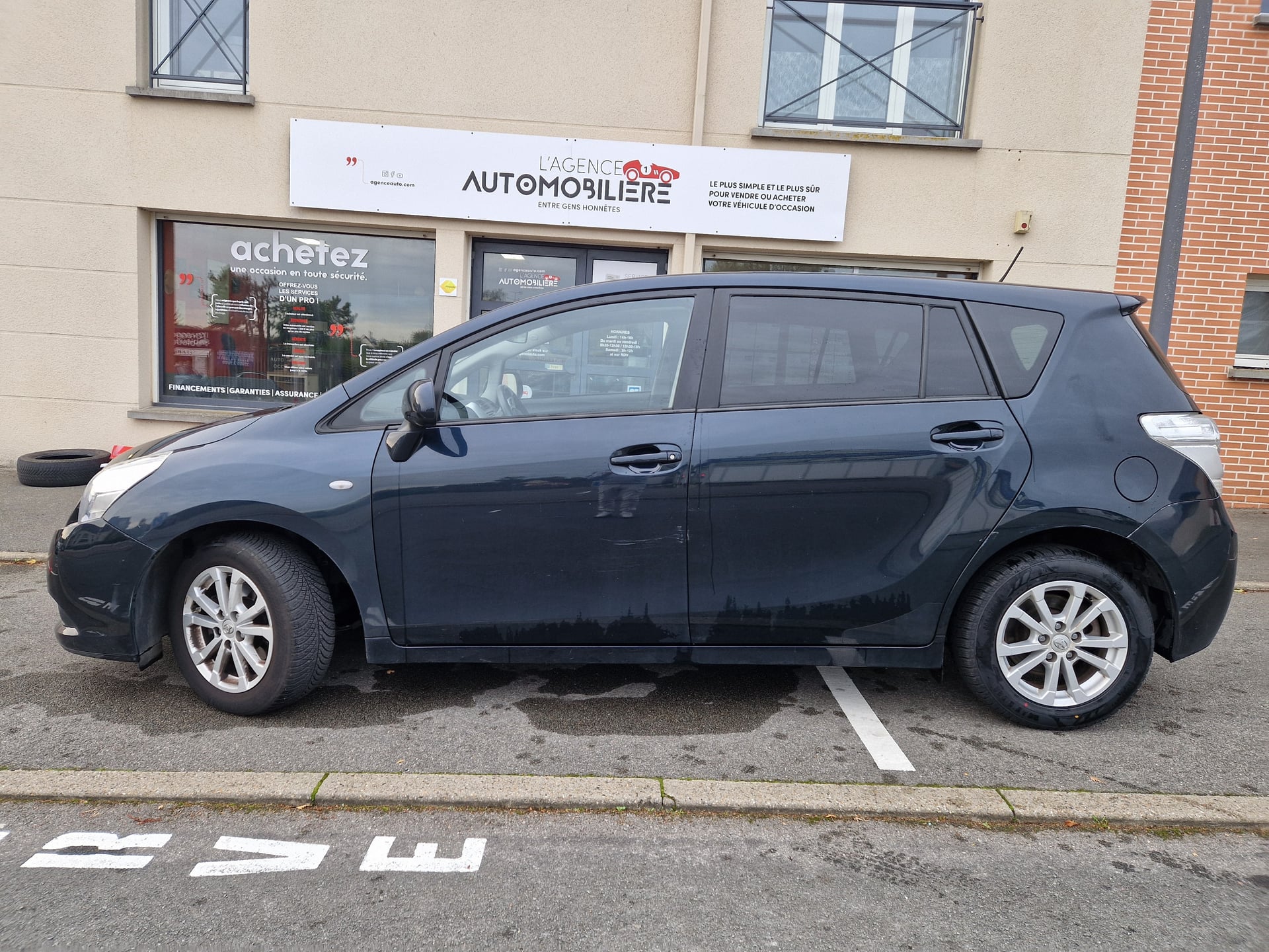 Toyota Verso (2) 126 D-4D SKYVEW 5 PL — 2