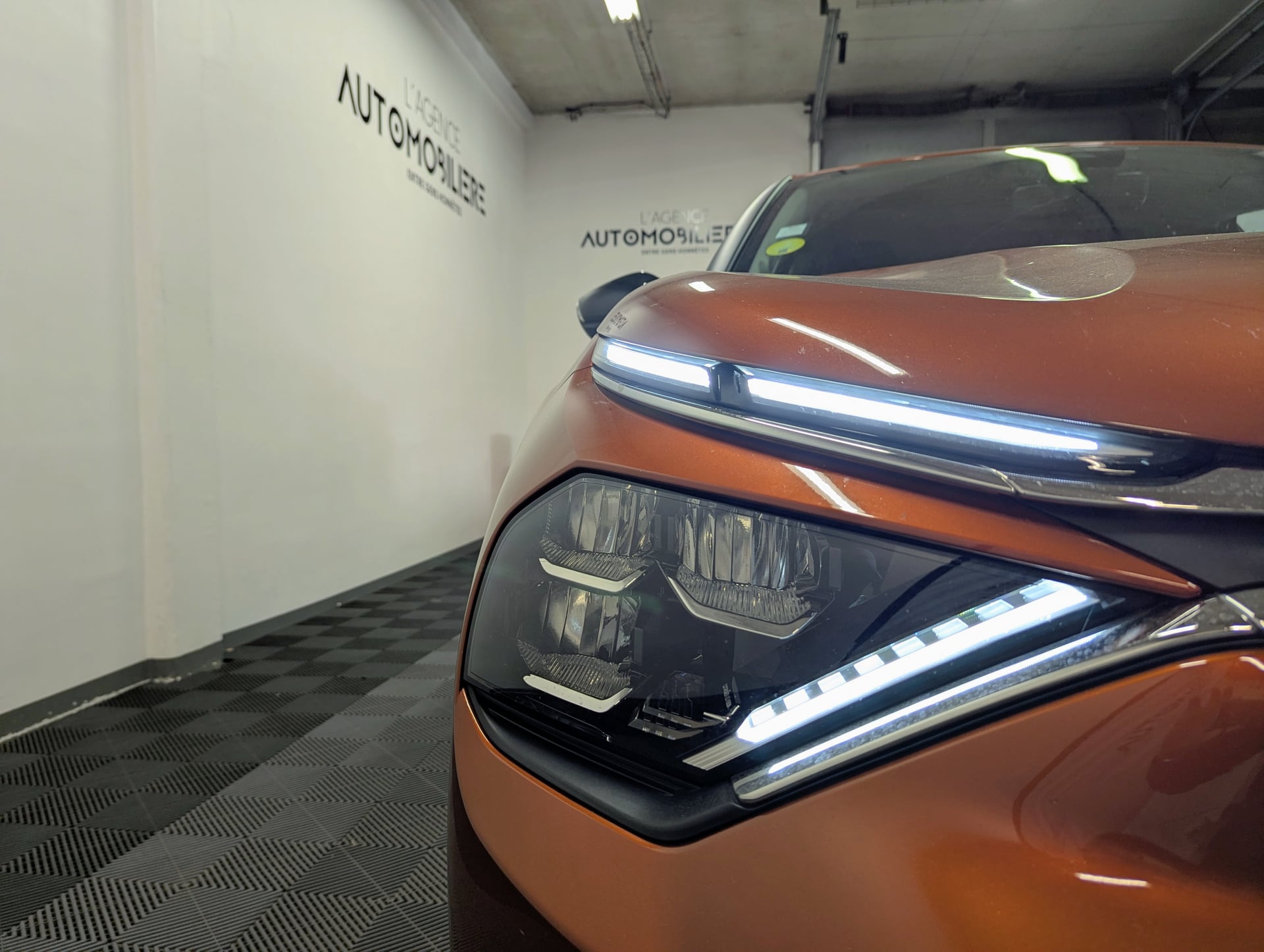 Citroen C4 III 1.5 BLUEHDI 130 S&S SHINE EAT8 — 27