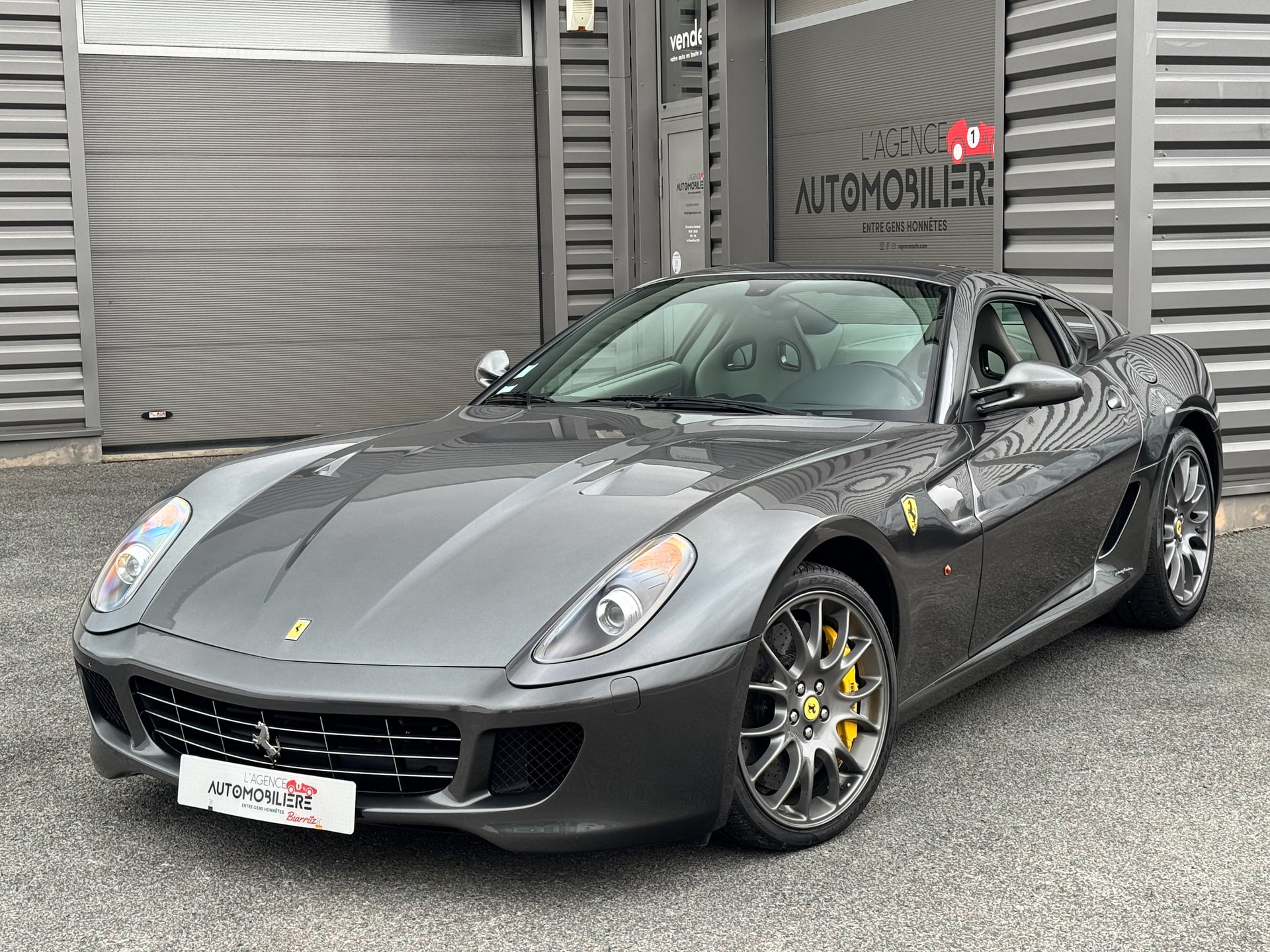 Ferrari 599 GTB FIORANO V12 6.0 F1